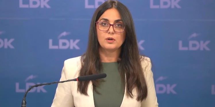 Kurtit i përgjigjen nga LDK: E ke uzurpuar zyrën e Kryeministrit pa pasur shumicë parlamentare dhe jashtë çdo norme kushtetuese