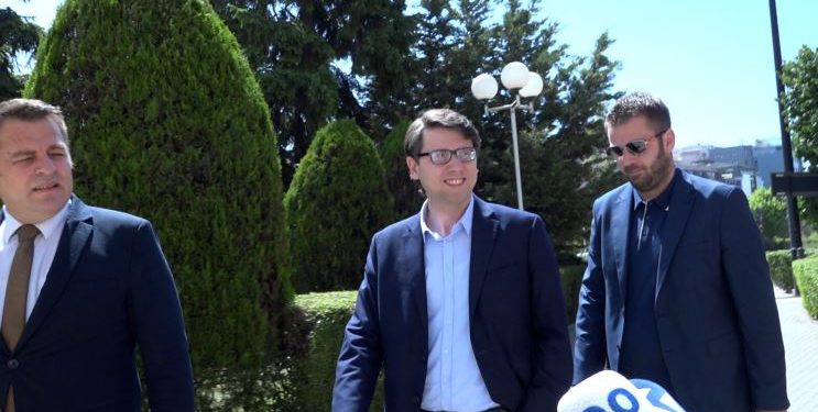 Murati: Deputetët e opozitës vijnë dhe nuk e dinë pse vijnë, pyetni pse vijnë?