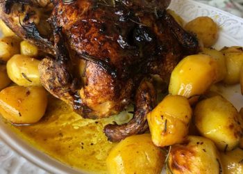 Pulë me patate dhe lëng portokalli – Plot aromë dhe shije