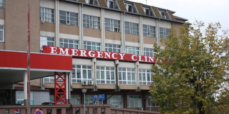 Gruaja që u godit nga vetura në Prishtinë është në gjendje stabile