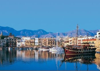 Frikë nga sulmet Iran – Izrael: Qiproja hap mijëra bunkerë