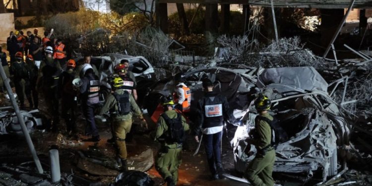 Irani pretendon se ka goditur qendra ushtarake dhe baza ajrore izraelite me raketa