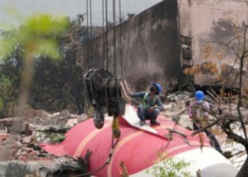 Numri i viktimave nga rrëzimi i avionit në Indi rritet në 270, teksa kërkimet vazhdojnë