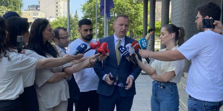 Zemaj: Ose të hapin rrugë, ose të krijojnë mundësi – nuk mund të vazhdohet më në ngërç