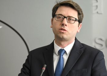 Murati: Dalin shtesat me rritje, lehonat marrin 325.9 euro