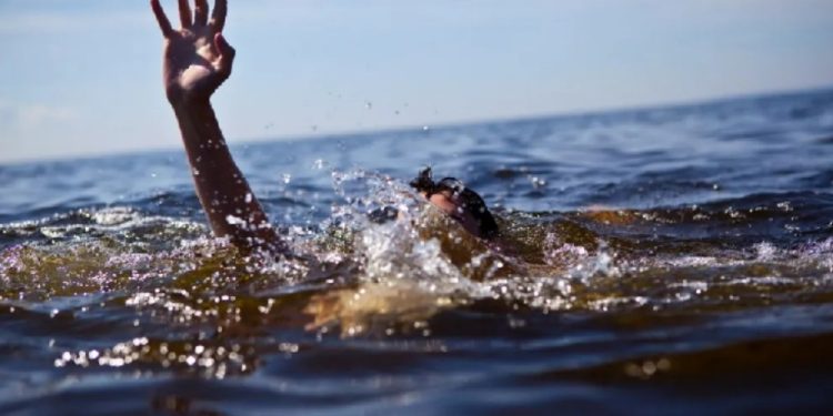Si të shmangni tragjeditë në ujë: Paralajmërim dhe këshilla të rëndësishme për pushuesit