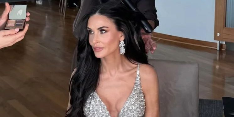 5 gabime që s’po të lënë të kesh flokët e gjatë e të fortë si të Rapunzel-it