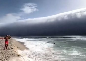 Reja e frikshme në një plazh në Portugali bëhet virale, çfarë është fenomeni i reve rrotulluese?