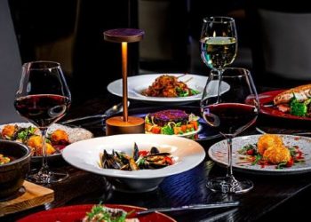 Mënyra e duhur e shtrimit të tryezës për çdo rast