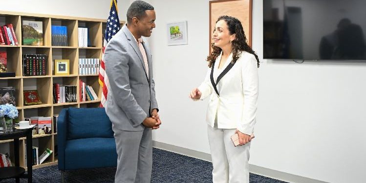 Osmani takon kongresistin Torres: Mirënjohës për përkushtimin e tij të palëkundur në mbështetje të Kosovës