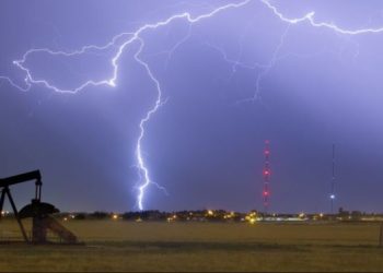 A e dini pse rrufeja vjen gjithmonë para bubullimës? Ja si ta kuptoni sa afër është stuhia!