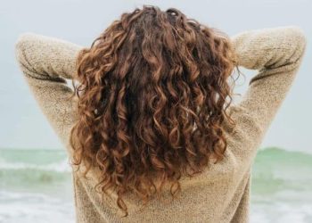 4 zgjidhje të shpejta për flokët pa yndyrë