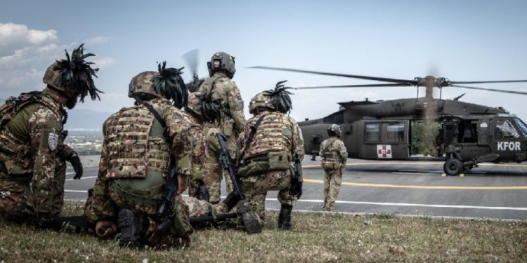 KFOR-it italian dhe ushtria amerikane zhvillojnë stërvitje në Pejë