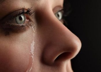 9 arsye përse ju lotojnë shpesh sytë, si të veproni