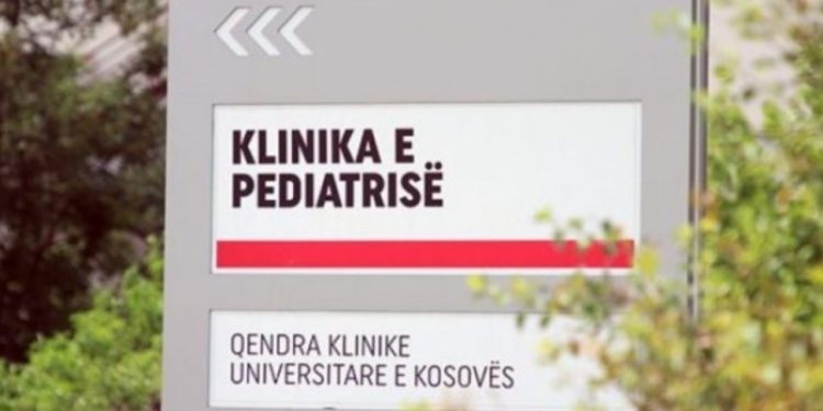 Në Pediatri mbrëmë shpërtheu gypi i kanalizimit, SHSKUK: Situata është vënë në kontroll