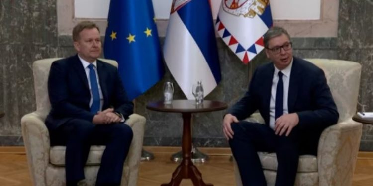 Vuçiq në një takim me Sorensenin: Dialogu me Kosovën të përqendrohet te Asociacioni