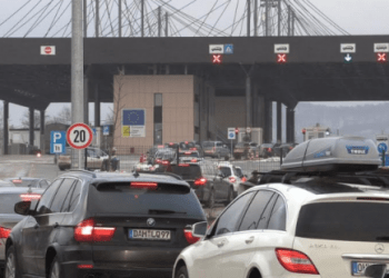 Përditësimi i fundit, deri në 2 orë po zgjasin pritjet për të dalë nga Kosova