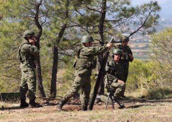 FSK-ja stërvitje në Shqipëri për gjuajtje taktike me mortajë