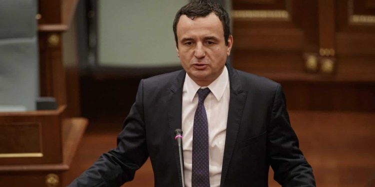 Kurti sfidon Abdixhikun: Je i treti, ose me mua në koalicion, ose me PDK-në kundër meje