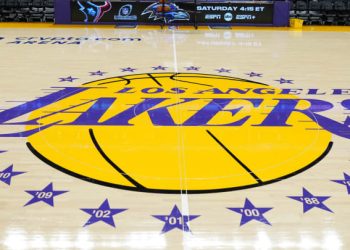 Historike në NBA, miratohet shitja e Los Angeles Lakers