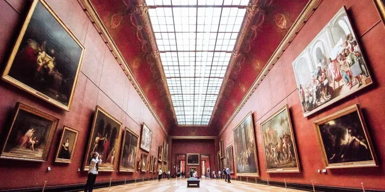 Në garë me kohën: Si Franca ‘po lufton’ për të shpëtuar xhevahirët e vjedhur nga Luvri