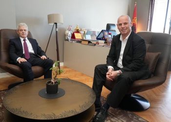 Ali Ahmeti pas takimit më Lladrovcin, Hamzën e Lushtakun: Vetëm të bashkuar arrihen fitoret më të mëdha