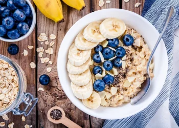 Humor i keq në fund të vjeshtës? Ja ushqimet që ju vijnë në ndihmë