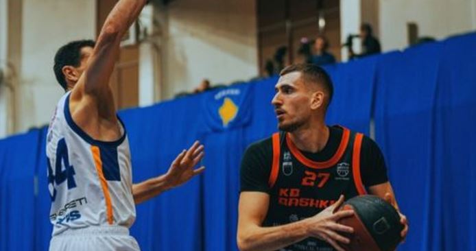 Bashkimi e “shkrinë” edhe Borën, 7 fitore rend