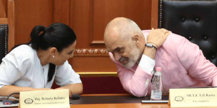 U pezullua nga detyra, raportohet se Belinda Balluku është qe tri orë në takim me Edi Ramën