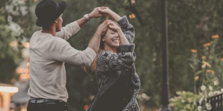 Jorge Bukay: Dashuria ndërtohet nga njerëz të plotë dhe jo nga dy gjysma