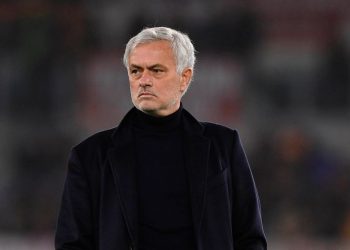 Jose Mourinho: Nëse nuk redukton gabimet, më mirë të hiqet VAR-i