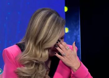 VIDEO / “Për hir të fëmijës bëni gjithçka”, Leonora shpërthen në lot gjatë Prime-it