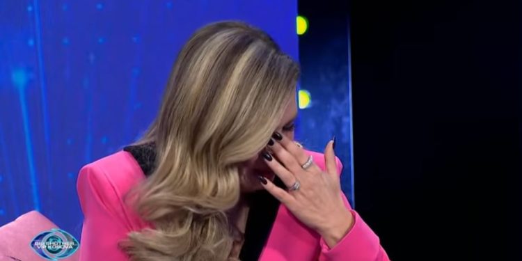 VIDEO / “Për hir të fëmijës bëni gjithçka”, Leonora shpërthen në lot gjatë Prime-it