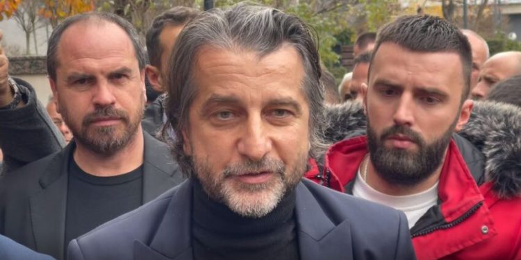 Rama del te protestuesit: Ministër qiti paret menjëherë, leni inatet hajde bëhemi bashkë për popullin