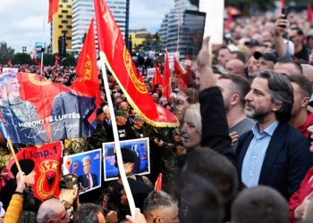 Familja e Hashim Thaçit del publikisht në përkrahje të Përparim Ramës për zgjedhjet e së dielës