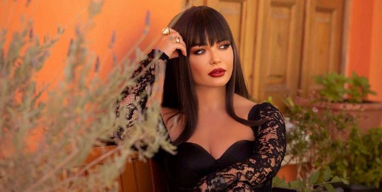 Këngëtarja shqiptare publikon bisedën e fundit në “Whatsapp” me Shpat Kasapin