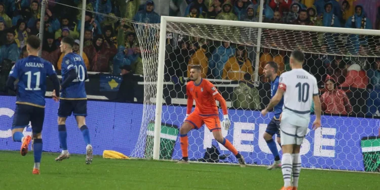 Kapiteni i Zvicrës, Granit Xhaka vërshëllehet gjatë çdo prekje të topit në “Fadil Vokrri”