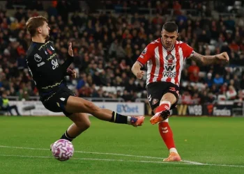 Granit Xhaka shënon golin e parë për Sunderlandin – çmend atmosferën në ‘Stadiumin e Dritave’