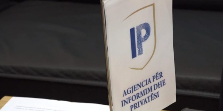 Agjencia për Informim dhe Privatësi kërkon nga partitë politike të ruajnë të dhënat personale të qytetarëve