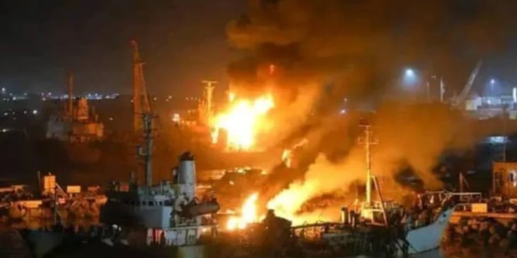 Arabia Saudite nisi një ‘sulm të kufizuar’ në Jemen për shkak të dërgesës së armëve nga dy anije në portin e al-Mukalla