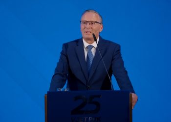 Hamza uron Ditën e Veteranit: Kosova është e lirë, sepse ju nuk u dorëzuat