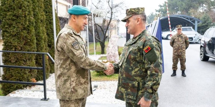 Ulutash pret Kingjin, vlerëson kontributin e Shqipërisë në misionin e KFOR-it