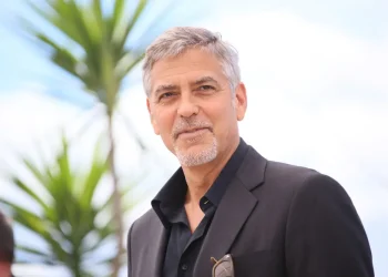 George Clooney dhe familja e tij marrin shtetësinë franceze: aktori i pakënaqur me politikën e Trump
