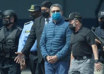 Lirohet nga burgu ish-presidenti i Hondurasit, pas faljes nga Trump