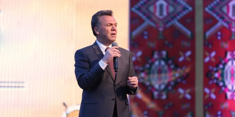 Pensionohet këngëtari i njohur i muzikës kombëtare, Ilir Shaqiri