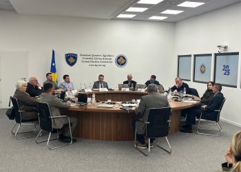 KQZ lehtëson votimin për qytetarët mbi 80 vjeç, s’kërkohet certifikatë mjekësore