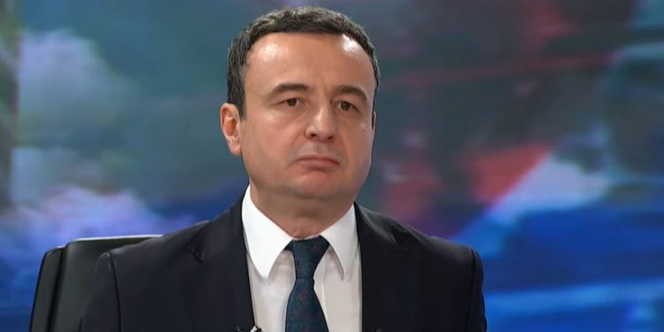 Kurti tregon pse po i ikë dëshmisë në Prokurori: Le të vijnë në zyrën e kryeministrit!