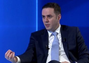 Abdixhiku: Udhëheqësit e VV-së s’kanë kauzë politike, ata mbesin gjallë me sharje e fyerje