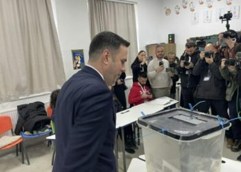 Lumir Abdixhiku pas votimi: Uroj që qytetarët e Kosovës të zgjedhin për zhvillim, stabilitet, të ardhme euroatlantike