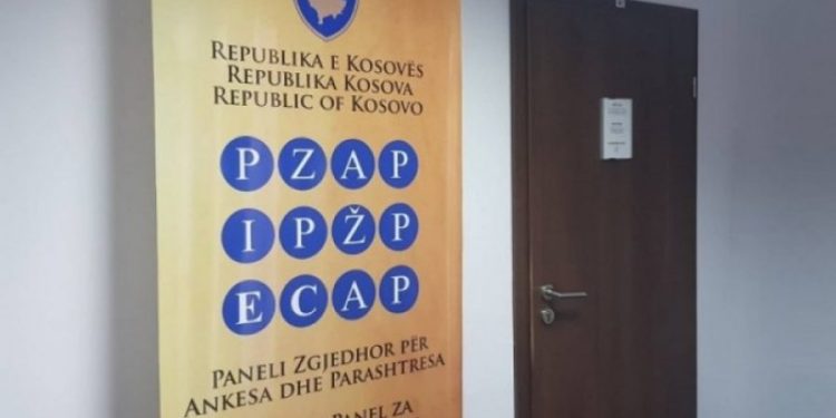 PZAP-ja e gjobit Listën Serbe me 20 mijë euro për vendosjen e materialeve propaganduese